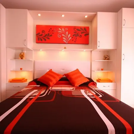 Fabulous Two Bedroom Near Vistas In Cristianos * Arona (Tenerife)
