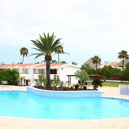 Fabulous Two Bedroom Near Vistas In Cristianos *