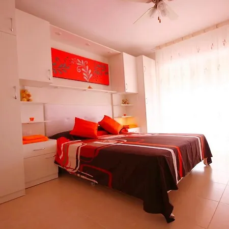Apartment Fabulous Two Bedroom Near Vistas In Cristianos Arona (Tenerife)
