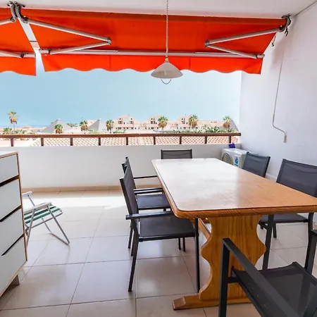 Fabulous Two Bedroom Near Vistas In Cristianos Appartement Arona (Tenerife)