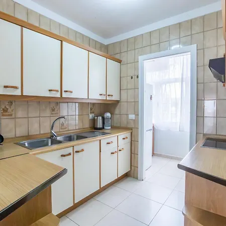 Fabulous Two Bedroom Near Vistas In Cristianos Apartment *